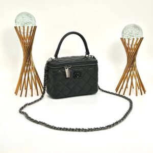 Chanel Vanity Case With Miror Black Women's Bag VLT318