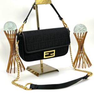 Fendi Baguette Handbag Black Süet Women's Bag VLT308