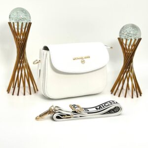 Michael KORS White Baget Women's Bag VLT375