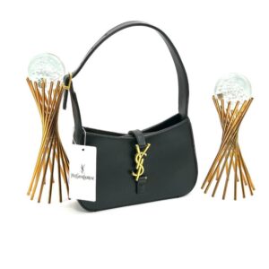 YVES SAINT LAURENT LE 5 Â 7 SHOULDER BAGS BLACK